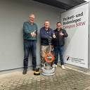 Ausbau des Parkett & Bodenleger Campus NRW: Spendenübergabe  Fa. Pallmann/ Phillipp Bergmann